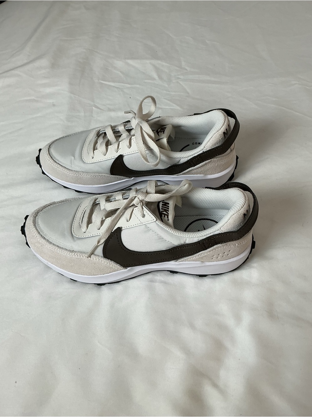 Nike Waffle Debut Sneakers White/Brown Sz 7.5 - Worn Once!